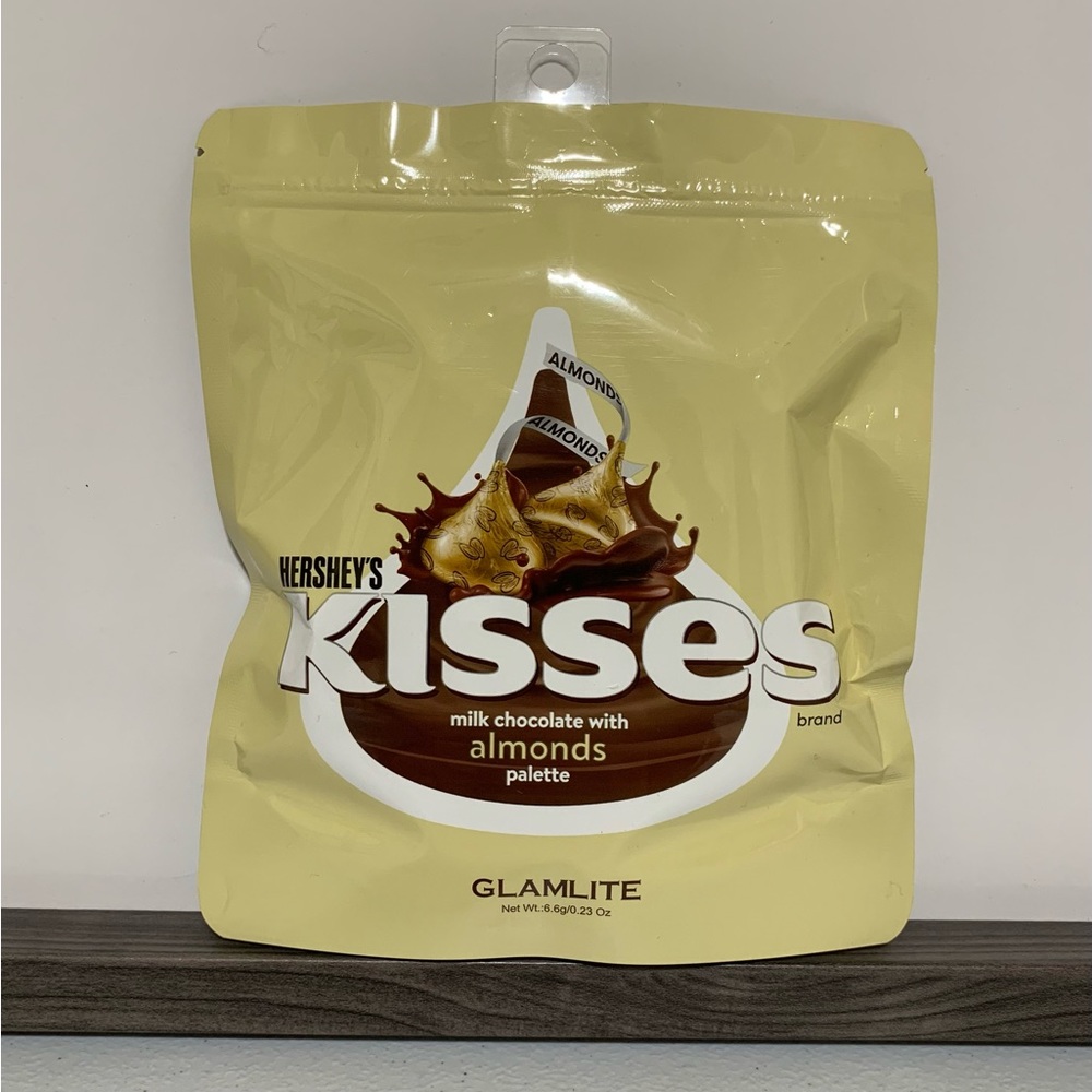 Glamlite x Hershey’s Kisses Milk Chocolate with Almonds Eyeshadow Palette-NIB